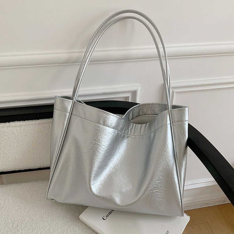 Luxury Bags Supplier - حقائب كتف نسائية فاخرة بتصميم عصري