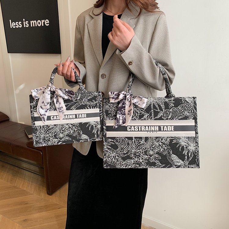 Luxury Bags Paris - حقائب حفاضات نسائية فاخرة بتصميم عتيق