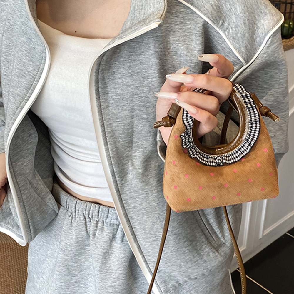 الحلو حقيبة يد صغيرة من جلد ال - مراجعة Half Moon Bag Suede وسعره