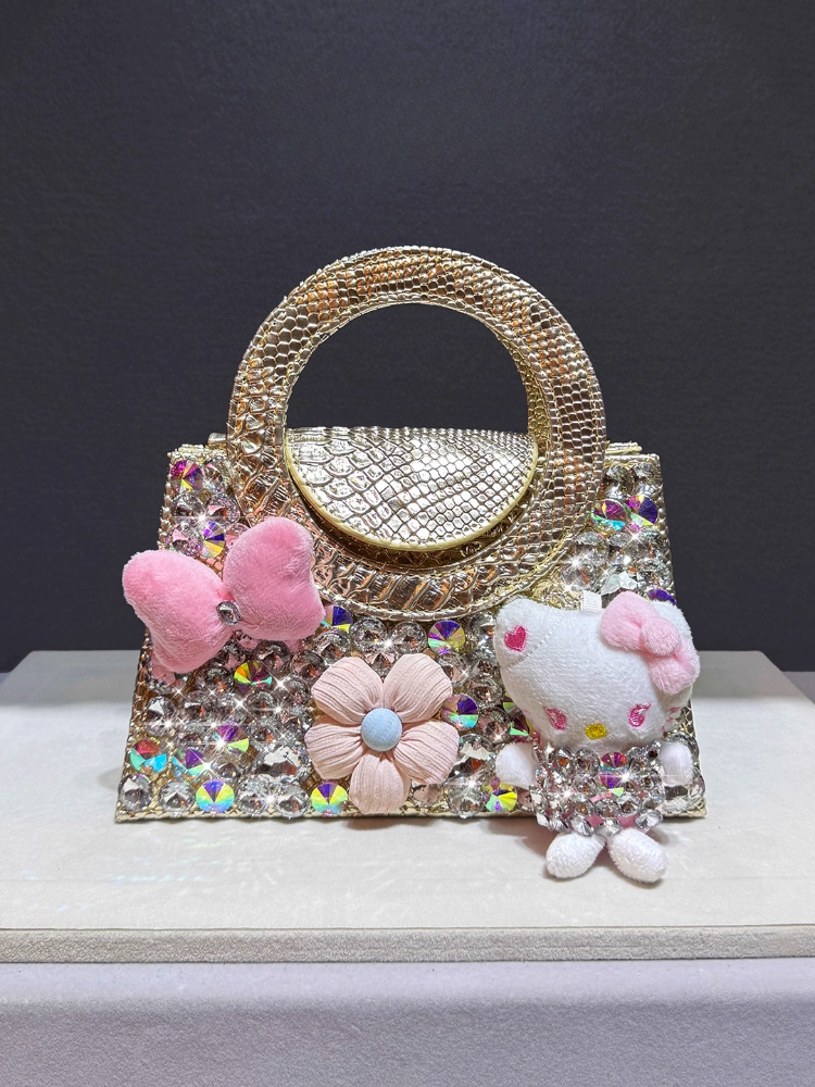 أزياء العلامة التجارية الفاخرة - مراجعة Luxury Bags To Sell وسعره