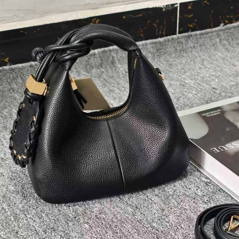 حقيبة كتف نسائية جديدة لعام 20 - مراجعة Half Moon Bag Suede وسعره