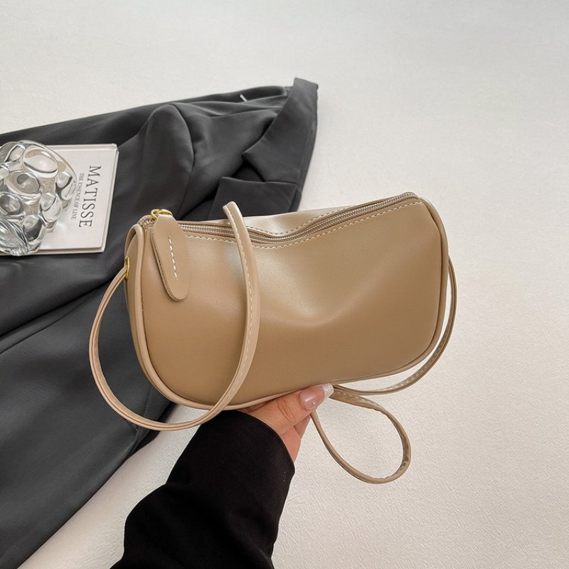 حقيبة حفاضات أنيقة بلون موحد،  - مراجعة Luxury Bags Paris وسعره