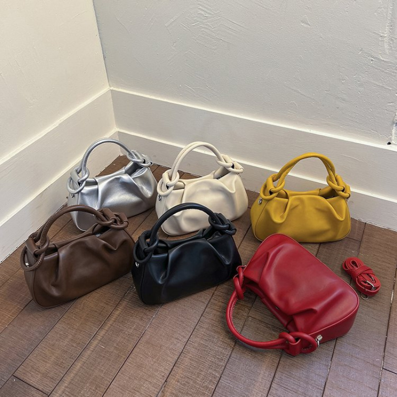 حقيبة كروس نسائية من الجلد ذات - مراجعة Luxury Bags Paris وسعره