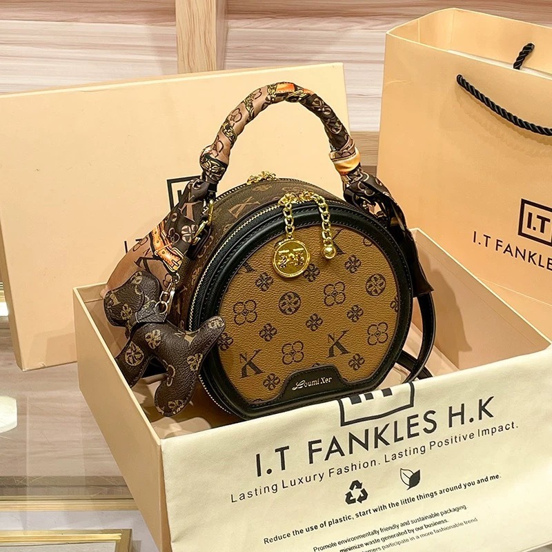 حقيبة كتف نسائية فاخرة من الجل - مراجعة Luxury Bags Paris وسعره