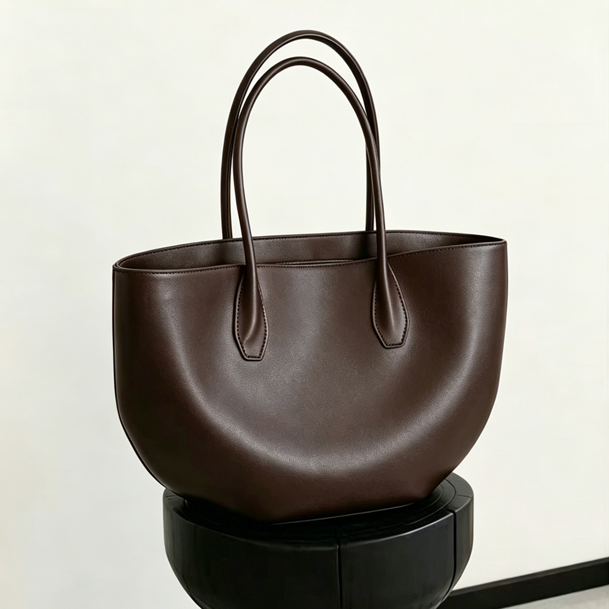 حقيبة يد جلدية نصف دائرية من ا - مراجعة Half Moon Bag Suede وسعره