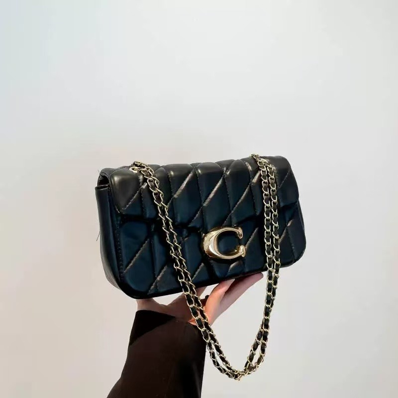 حقيبة كتف نسائية فاخرة من الجل - مراجعة Key Holder Leather Pouch وسعره