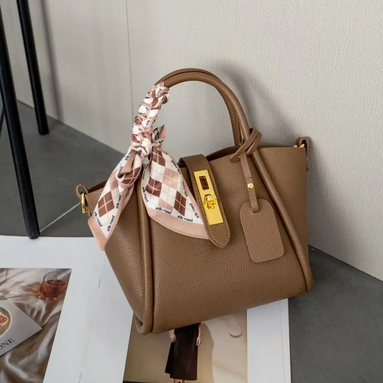 حار بيع الأزياء تنوعا حقائب يد - مراجعة Luxury Bags To Sell وسعره