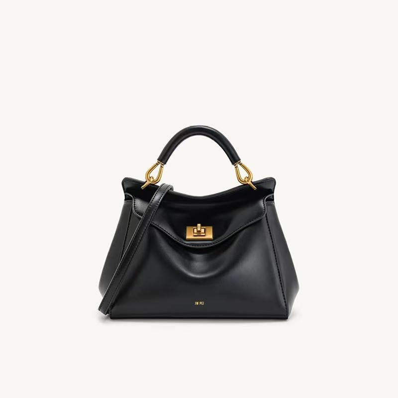 حقيبة حفاضات عصرية على طراز با - مراجعة Luxury Bags Paris وسعره