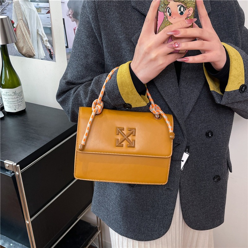حقيبة ماسنجر عصرية على طراز با - مراجعة Luxury Bags Paris وسعره